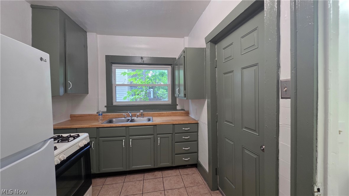 846 Hunter Street Warren OH 44446
