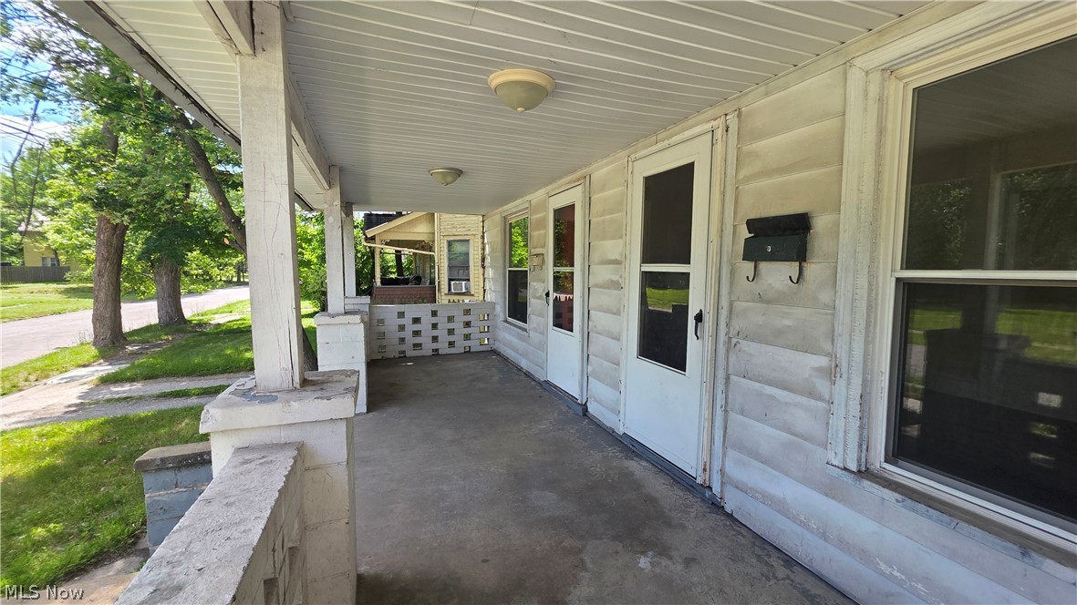 846 Hunter Street Warren OH 44446