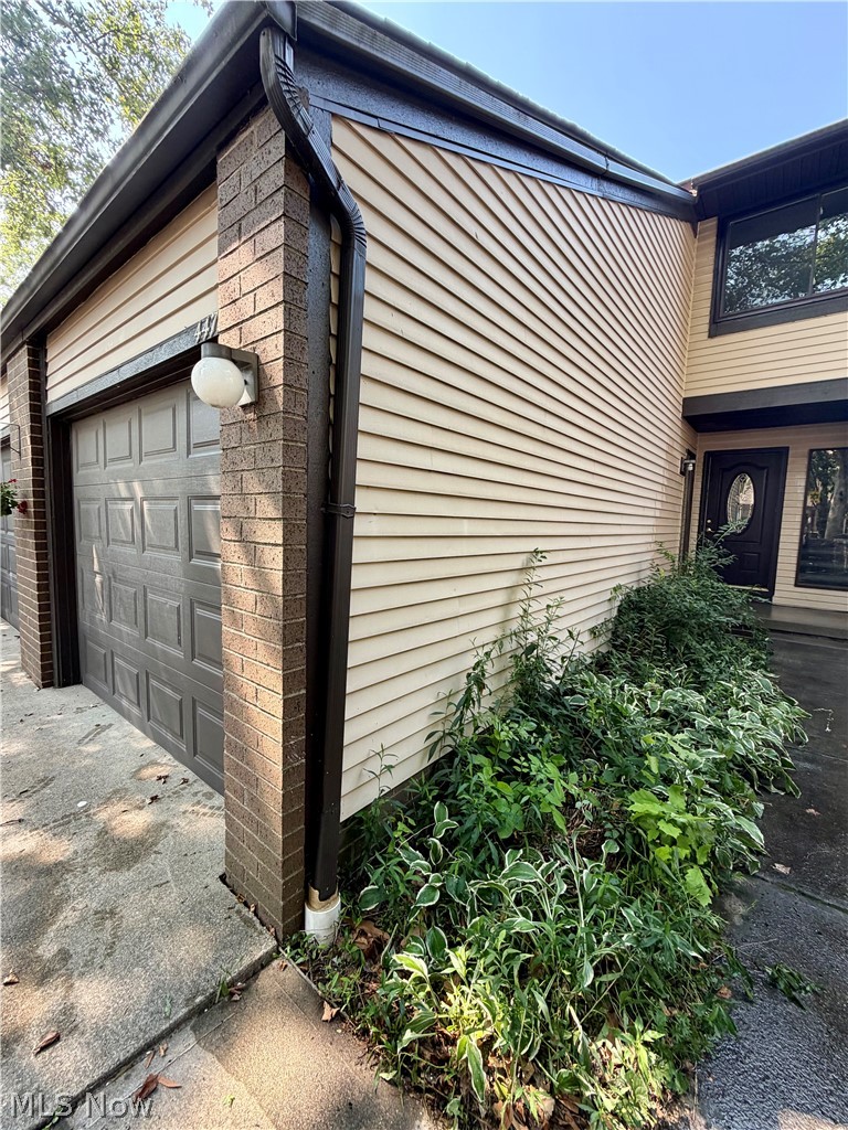 4471 Habersham Lane S Richmond Heights OH 44143