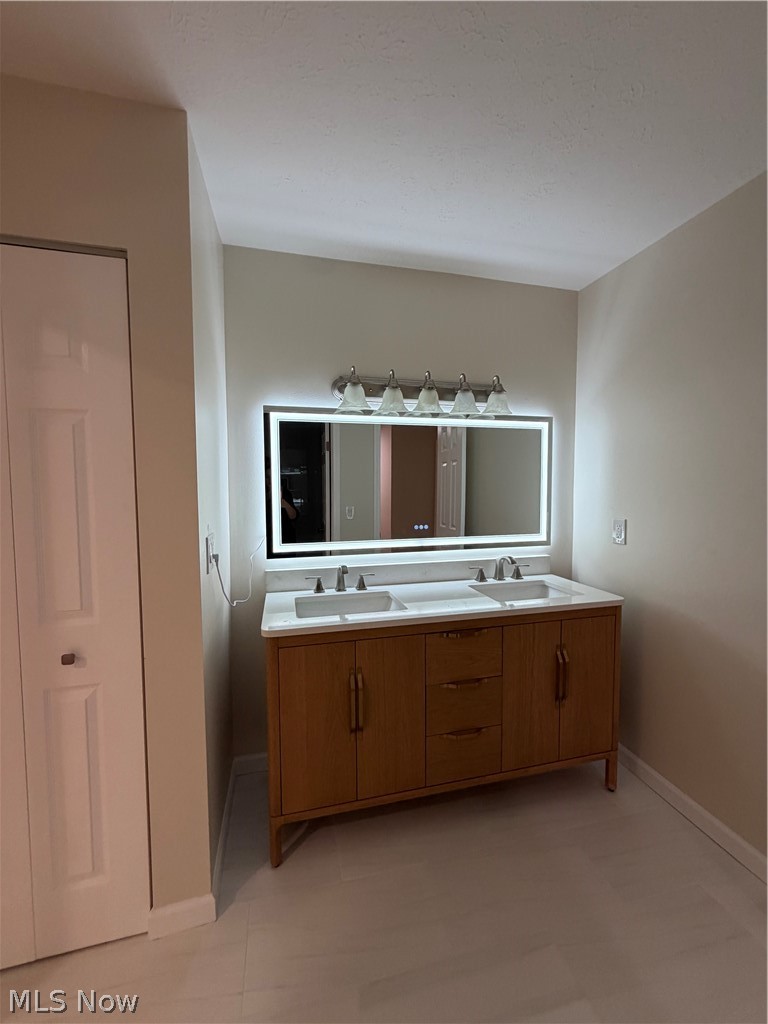 4471 Habersham Lane S Richmond Heights OH 44143