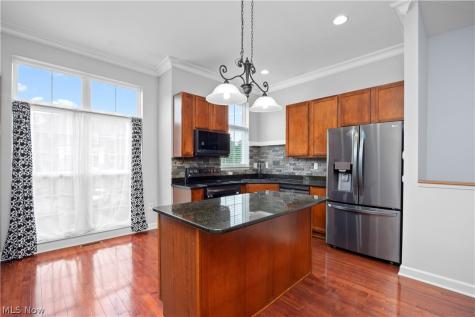 37 Grandview Drive Rocky River OH 44116
