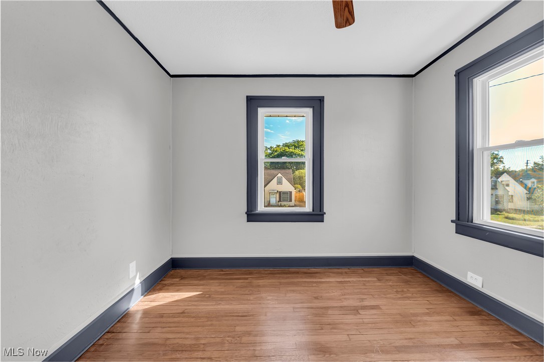 8302 Pinegrove Avenue Parma OH 44129