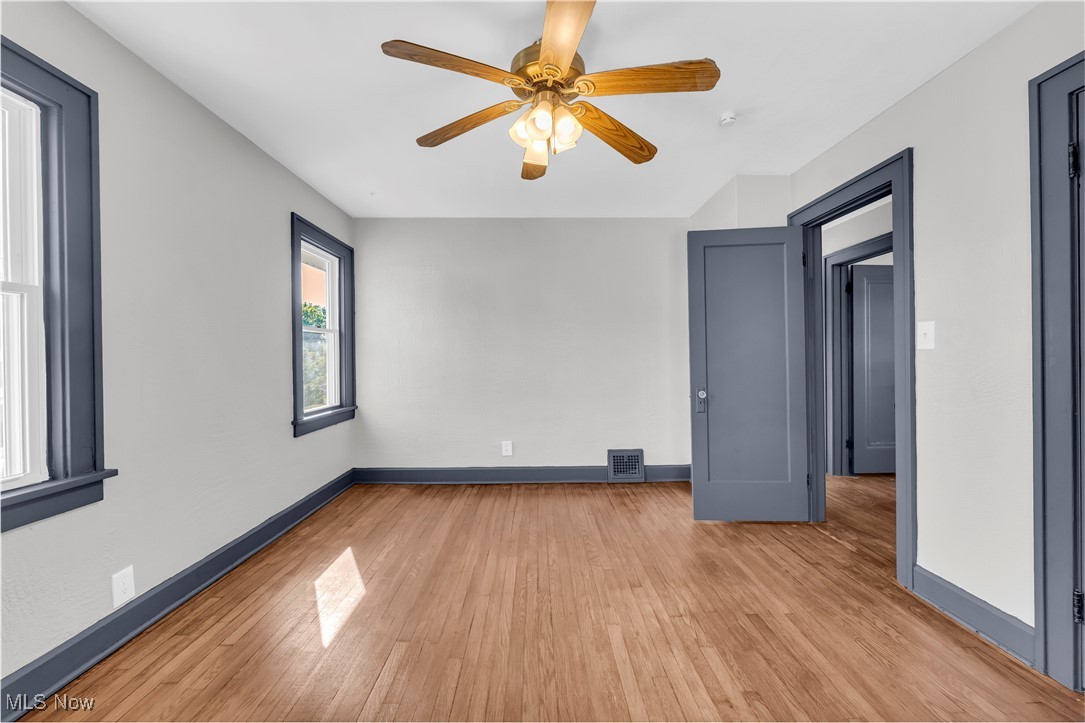 8302 Pinegrove Avenue Parma OH 44129