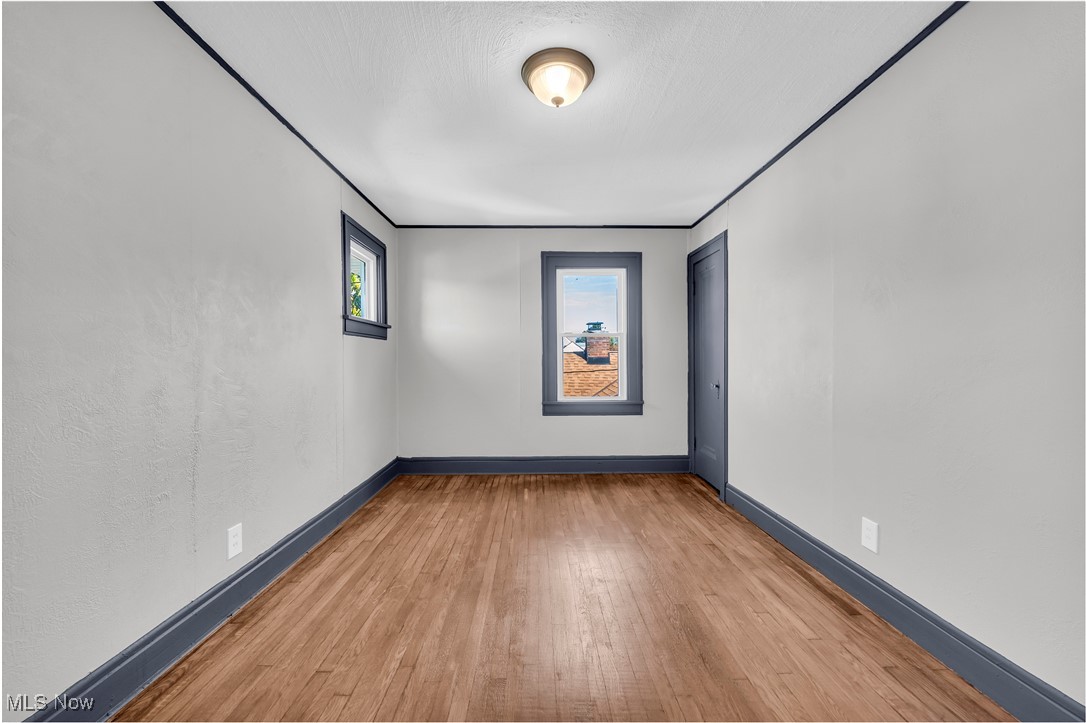 8302 Pinegrove Avenue Parma OH 44129