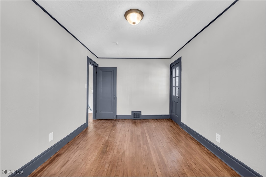 8302 Pinegrove Avenue Parma OH 44129