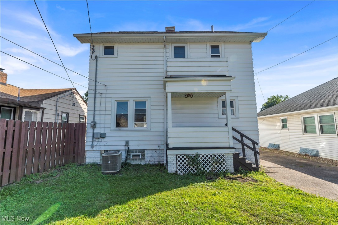 8302 Pinegrove Avenue Parma OH 44129