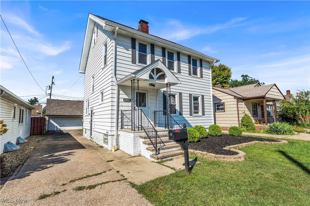 8302 Pinegrove Avenue Parma OH 44129