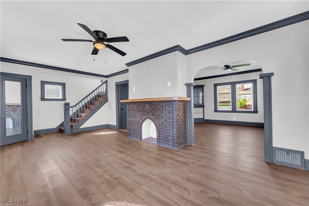 8302 Pinegrove Avenue Parma OH 44129