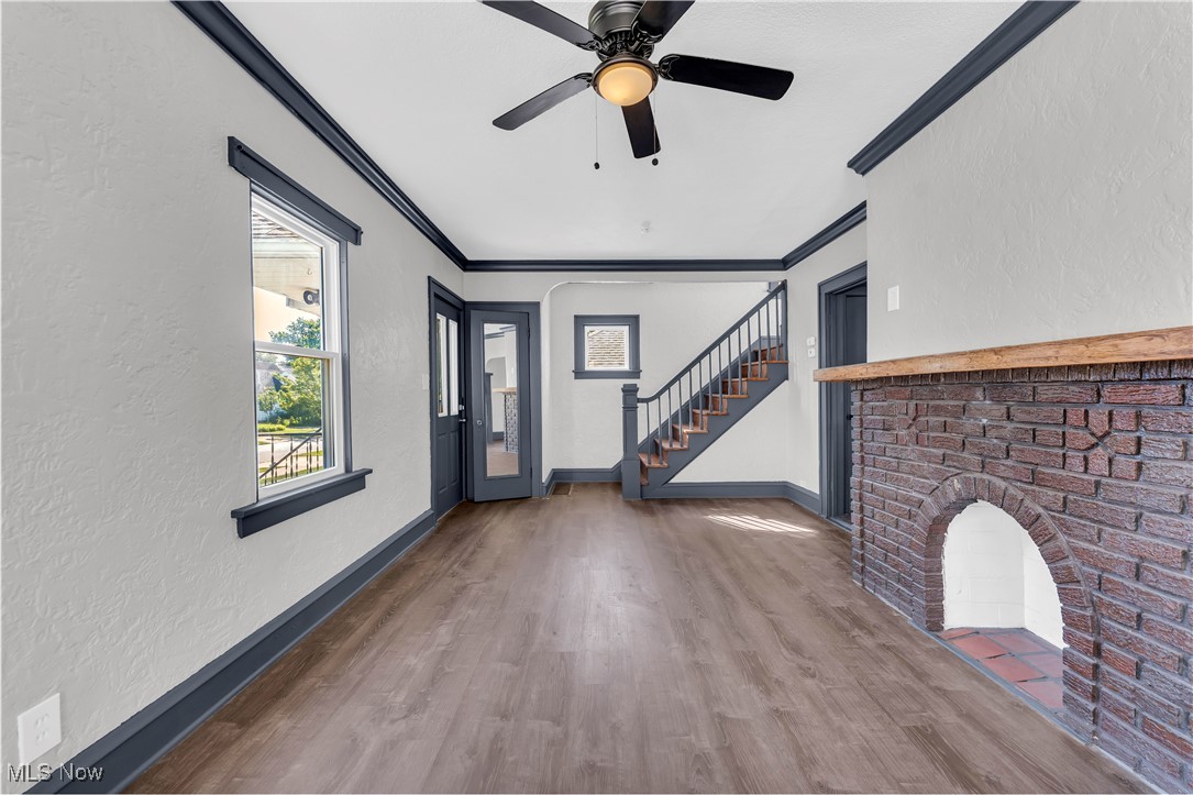 8302 Pinegrove Avenue Parma OH 44129