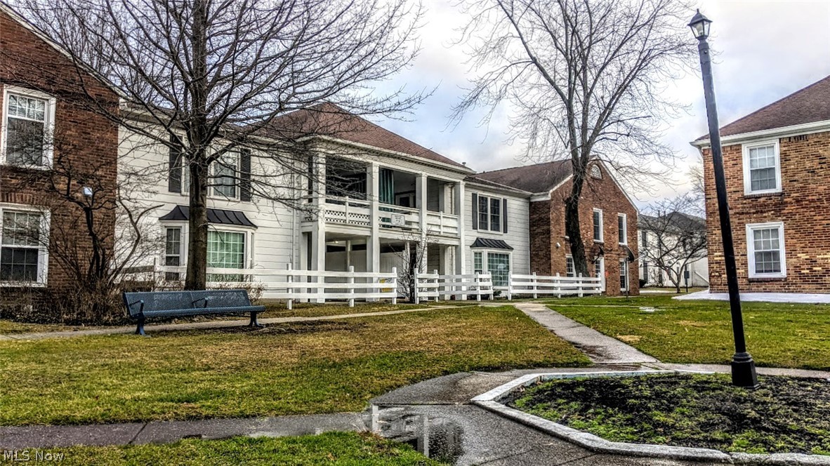 25 Trenton Square Euclid OH 44143