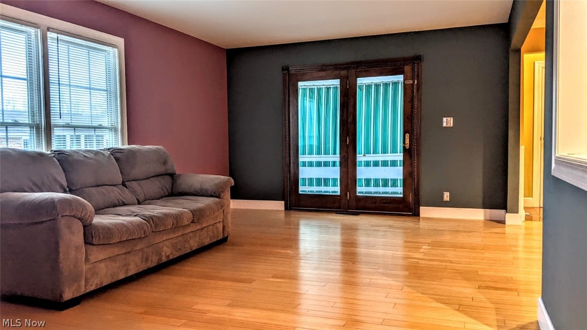 25 Trenton Square Euclid OH 44143