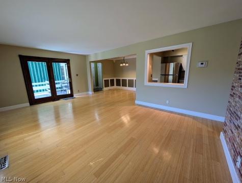 25 Trenton Square Euclid OH 44143