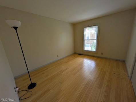 25 Trenton Square Euclid OH 44143