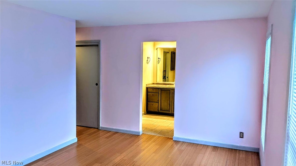 25 Trenton Square Euclid OH 44143