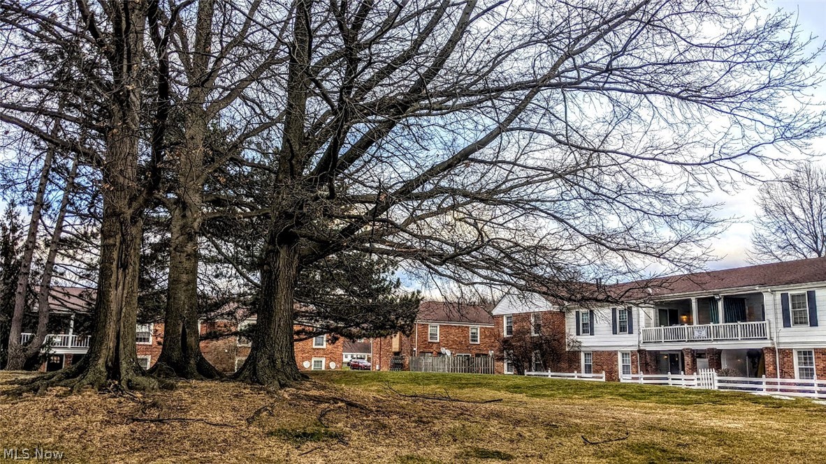 25 Trenton Square Euclid OH 44143