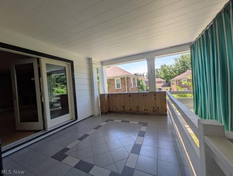 25 Trenton Square Euclid OH 44143
