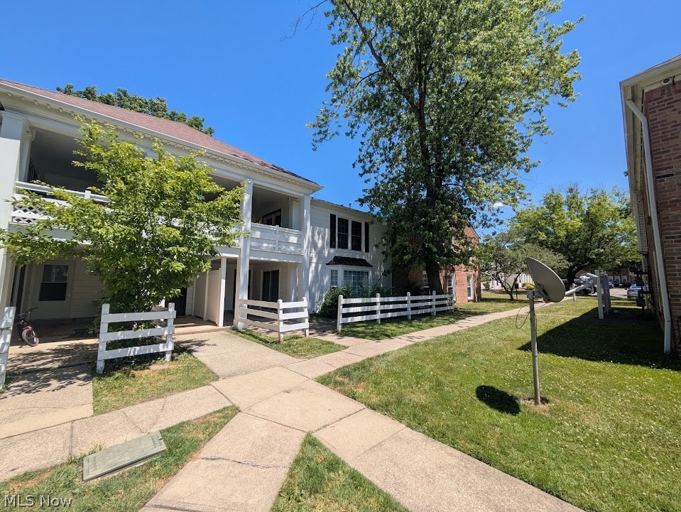 25 Trenton Square Euclid OH 44143