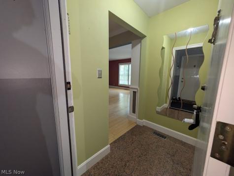 25 Trenton Square Euclid OH 44143