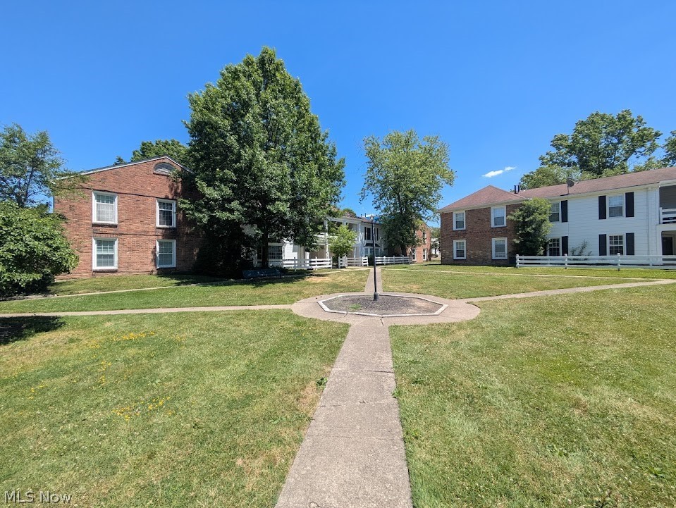 25 Trenton Square Euclid OH 44143