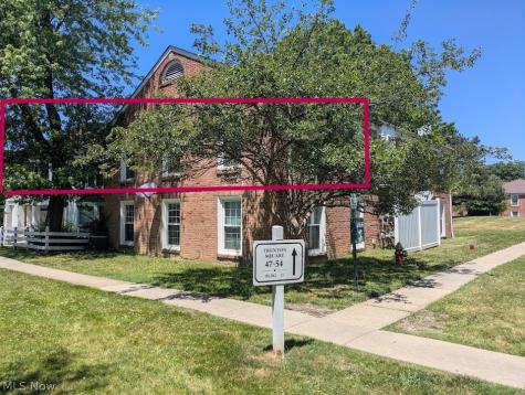 25 Trenton Square Euclid OH 44143