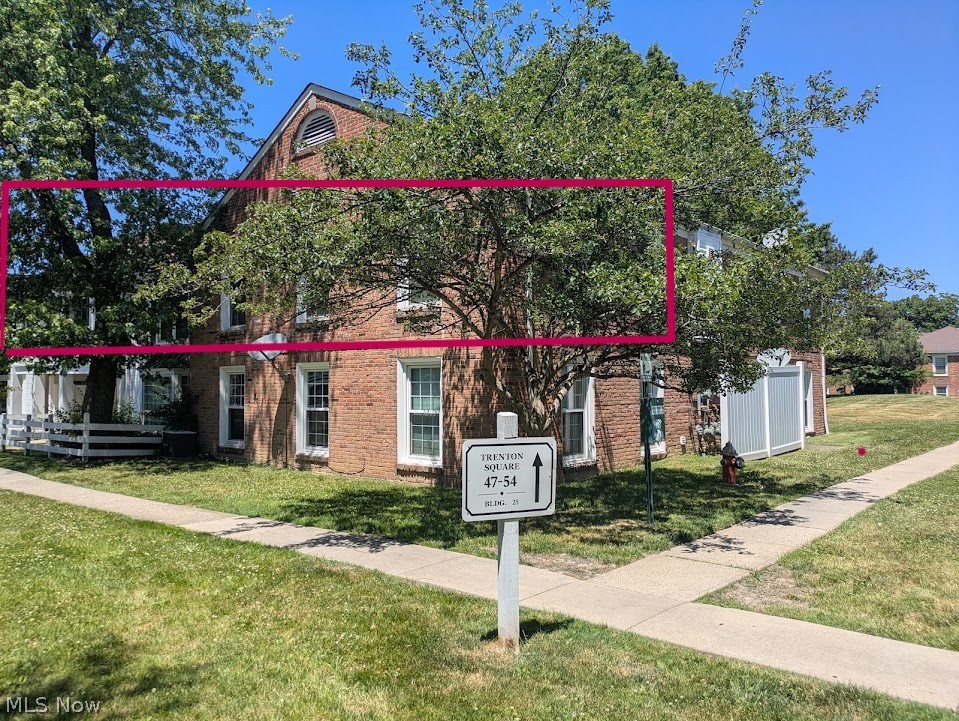 25 Trenton Square Euclid OH 44143