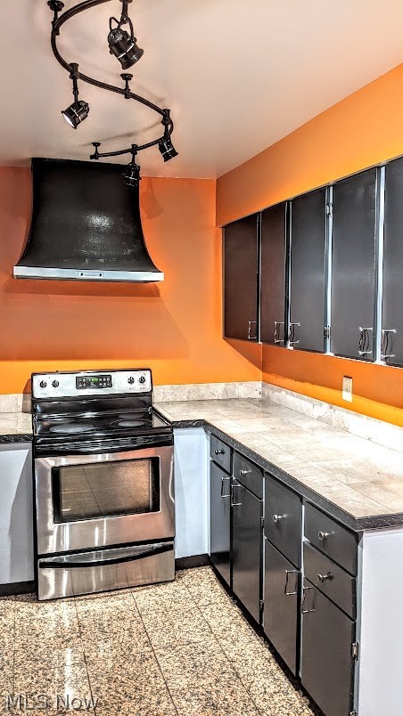 25 Trenton Square Euclid OH 44143