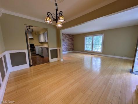 25 Trenton Square Euclid OH 44143