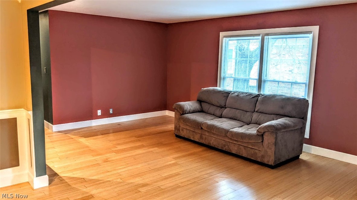 25 Trenton Square Euclid OH 44143