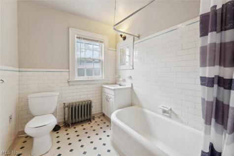 13108 Cedar Road Cleveland Heights OH 44118