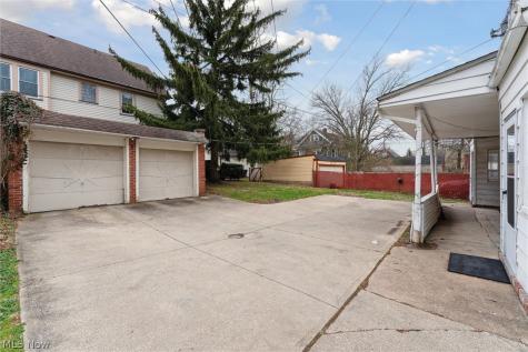 13108 Cedar Road Cleveland Heights OH 44118
