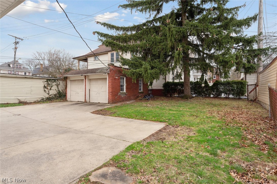 13108 Cedar Road Cleveland Heights OH 44118