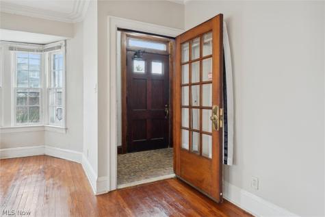 13108 Cedar Road Cleveland Heights OH 44118