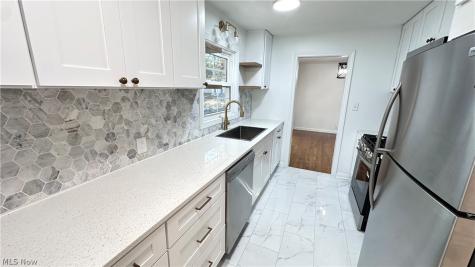 1271 Hereford Road Cleveland Heights OH 44118