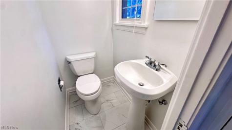 1271 Hereford Road Cleveland Heights OH 44118