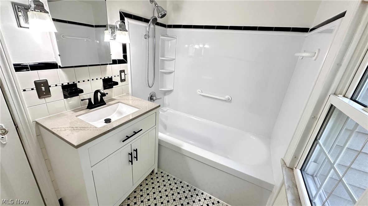 1271 Hereford Road Cleveland Heights OH 44118