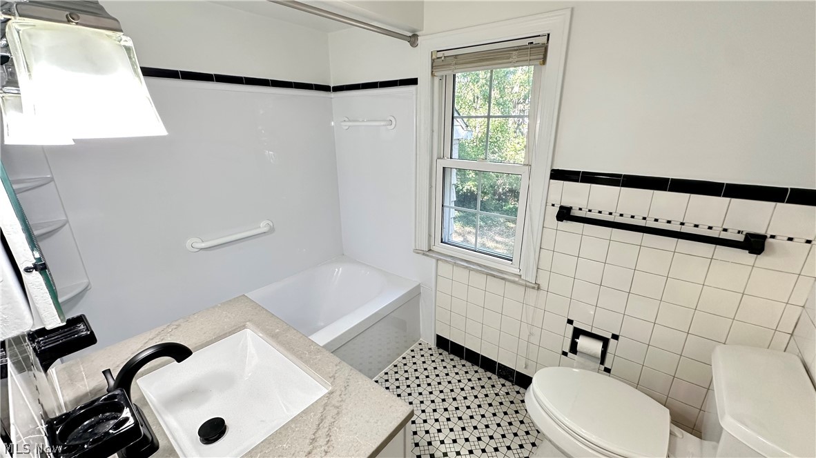 1271 Hereford Road Cleveland Heights OH 44118