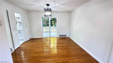 1271 Hereford Road Cleveland Heights OH 44118