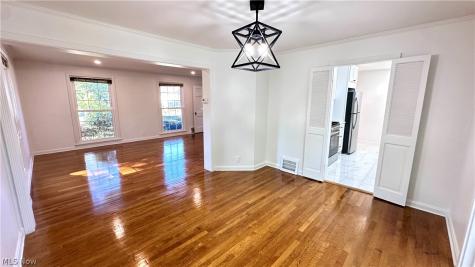 1271 Hereford Road Cleveland Heights OH 44118