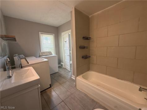 2602 Vega Avenue Cleveland OH 44113