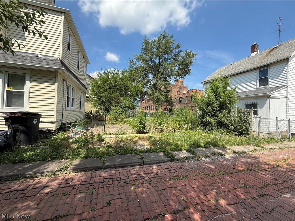 2602 Vega Avenue Cleveland OH 44113