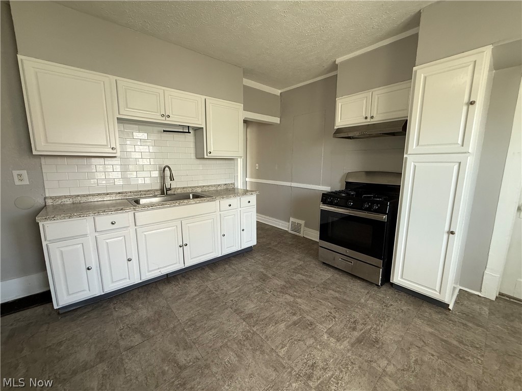 2602 Vega Avenue Cleveland OH 44113