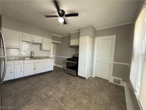 2602 Vega Avenue Cleveland OH 44113