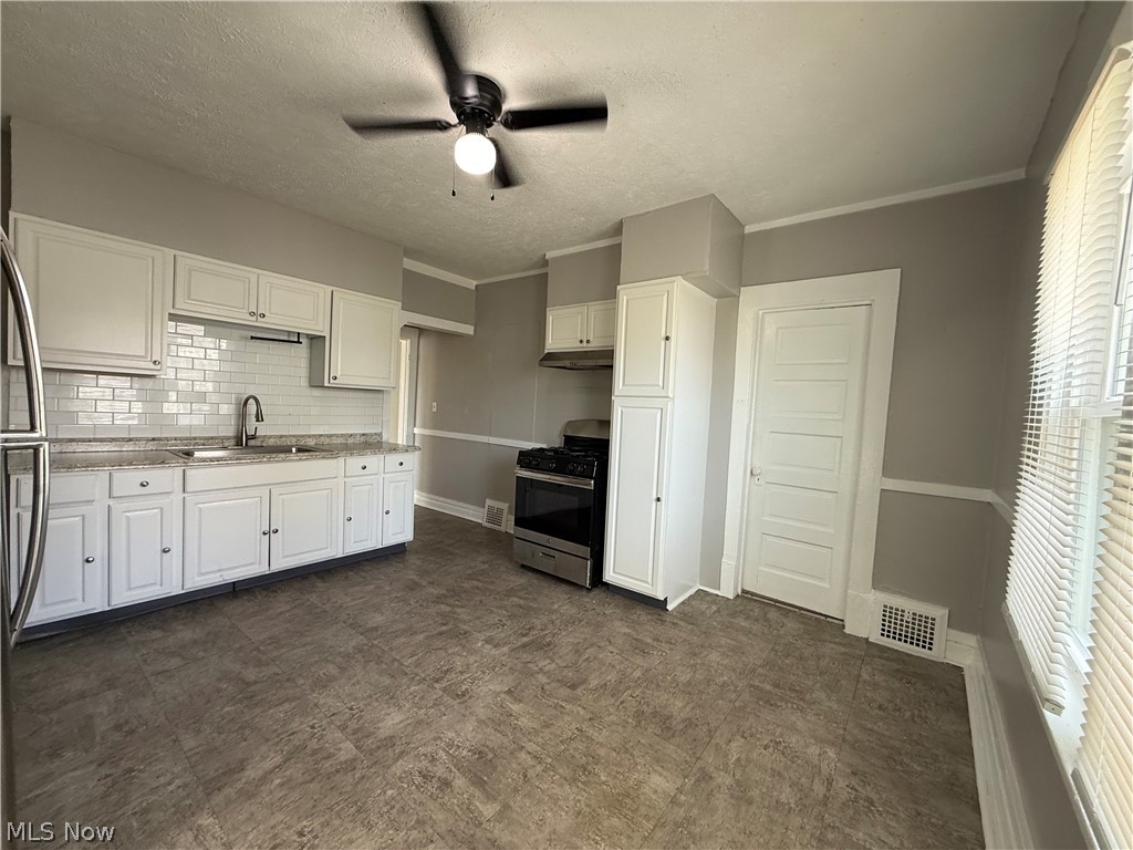 2602 Vega Avenue Cleveland OH 44113