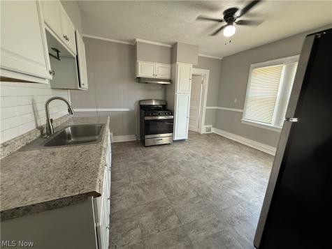 2602 Vega Avenue Cleveland OH 44113