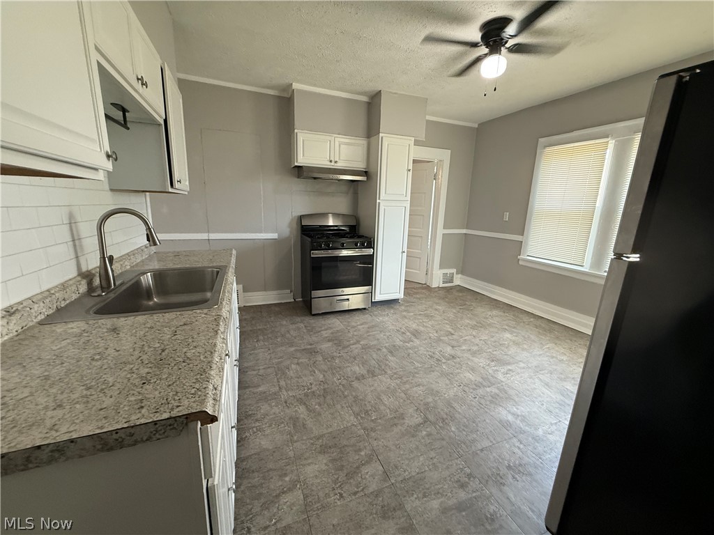 2602 Vega Avenue Cleveland OH 44113