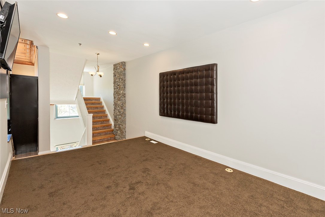 408 W Saint Clair Avenue Cleveland OH 44113