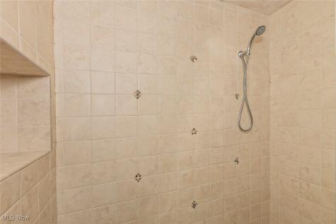 408 W Saint Clair Avenue Cleveland OH 44113