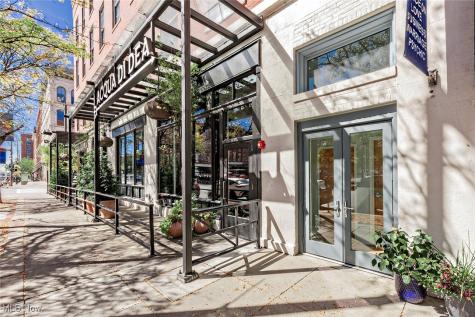 408 W Saint Clair Avenue Cleveland OH 44113