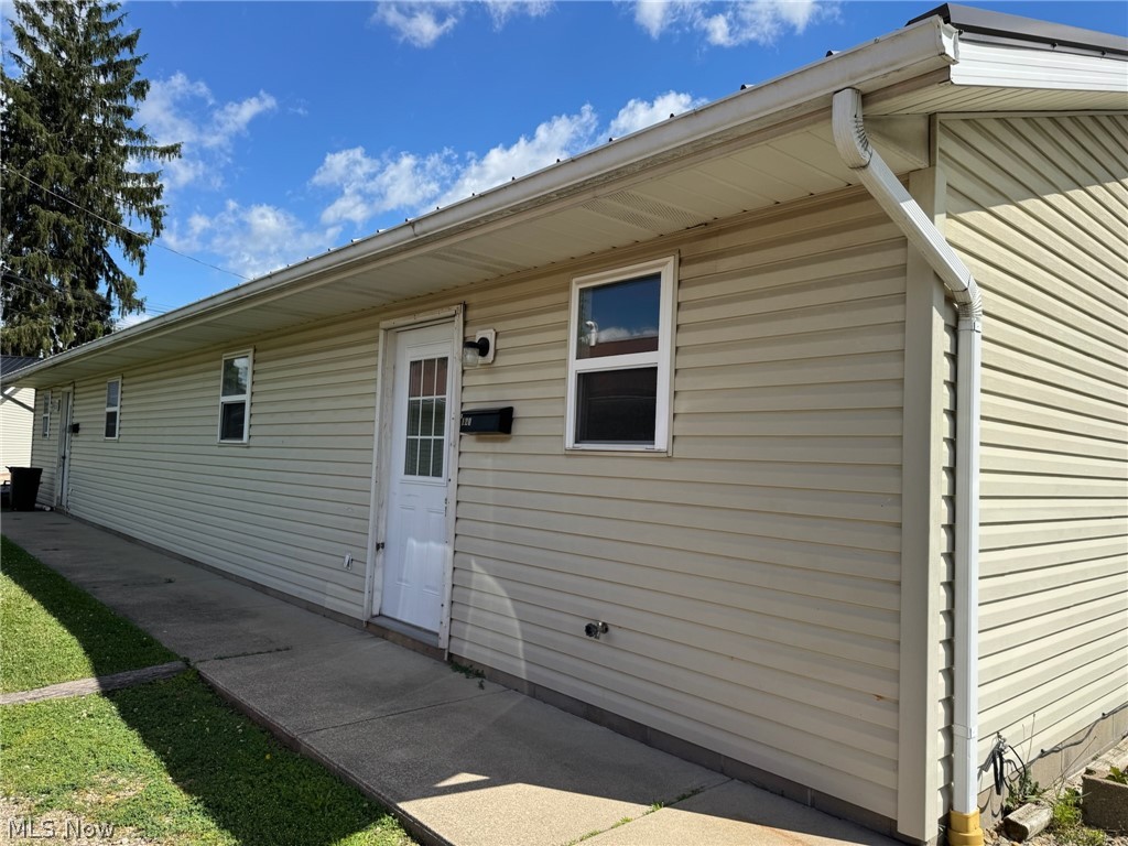 120 8th Drive NE New Philadelphia OH 44663