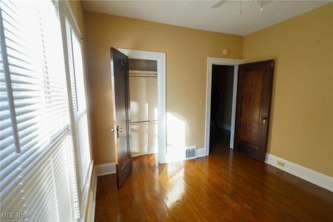 1365 Phelps Avenue Lakewood OH 44107